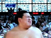 大の里が新横綱最多タイ３個目の金星配給「やるべきことをやるだけ」トップ２差痛恨３敗目