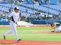 【球宴】レジェンドＯＢによる夢の一打席対決！　村田修一氏は和田毅氏の右太もも直撃の投ゴロ