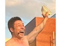 なかやまきんに君、大人気「筋肉飴取りゲーム」に観客熱視線も「またの挑戦をお待ちしております」