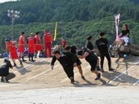 炎天下に力自慢の38チーム　置戸で人間ばん馬