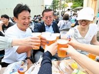 夜風に吹かれて、ビールぐいっ　室蘭で11日までフェスタ