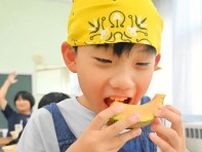 上川メロン、給食でがぶり　町内の小中高で提供