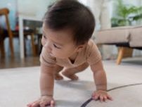 子どものハイハイレースが速すぎた...⇒「残像」「目にも留まらぬ速さ」と12万「いいね」
