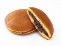 「どら焼きの中に文鳥いた」。意外なミニチュアスイーツが話題に