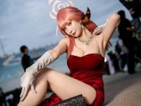 【コスプレ】脇チラと美脚にグッとくる！『ブルアカ』陸八魔アルの赤ドレス姿はシルエットがセクシーすぎた【写真8枚】