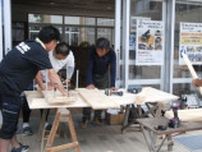 職人ら学校備品補修　建労亀山支部、４小学校で奉仕作業　三重