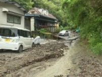 「35年位おるけど、初めてこんなに…」工事中の池から大量の雨水 道路には大量の土砂も 一部地域で避難指示 愛媛・宇和島市