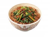 すき家「ニンニクの芽牛丼」　旨辛な味わいとシャキシャキ食感