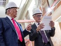 パウエル議長、解任不要＝ＦＲＢ改修工事を視察―米大統領