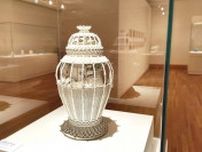 政府が作った図案集と作品を併せて展示　特別展｢博覧会の時代｣（3）　兵庫陶芸美術館