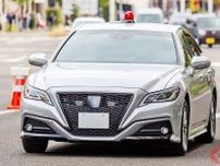 「覆面パトカー」どう見分けてる？ 「すぐ分かるよ」「クルマの動き」意見も多数!? 「一般車との「“決定的”な違い」もあり！ 「交通覆面」判断ポイントに寄せられた声とは