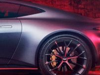 新「“FR”スポーツカー」初公開！ 全長4.5mの“メーカー最小ボディ”で「680馬力」！ 馬力アップ＆専用の「豪華装備」もカッコイイ！ アストンマーティン「ヴァンテージ S」英国に登場！