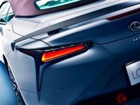 レクサス「“新”スペシャリティカー」発表！ 匠“手作業調整”の高精度「V8エンジン」×豪華インテリア採用！ 専用“おぼろ銀”もカッコイイ「LC500 ピナクル」特別仕様車 改良で登場