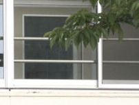 再逮捕の盗撮教諭、“小型カメラ”3台で計4回、複数の児童の着替え姿を盗撮…ペン型・モバイルバッテリー型などの小型カメラをネットで購入し犯行【高知・土佐市】