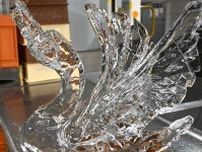 閉館した「大阪新阪急ホテル」部員も参加、大阪城公園に儚さ魅力の「氷彫刻」一挙１００作品