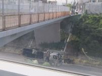 車を無免許運転し東名高速道路に転落した罪で起訴されている男とその内縁の妻が覚醒剤取締法違反の罪でも起訴