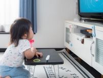 テレビ消したら、友達の2歳児がギャン泣き→「もうちょっとつけて」と言われ…　友達の子育てが不安に、どう対応すれば？【メンタル指導専門家が解説】