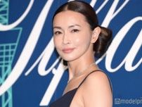 長谷川京子、水着姿のプールショット公開「変わらない美しさ」「見惚れる」と反響