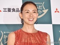 SHIHO、スタイル抜群の長女と全身2ショット「骨格がレベチ」「ローマに馴染んでてすごい」と反響