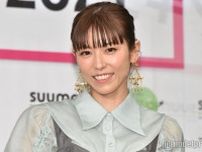 若槻千夏、ミニ丈トップスから美ウエスト見せ「引き締まってる」「可愛い」の声
