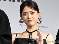 松村沙友理「支えてくれる大切な相棒」明かす 美スタイル際立つ黒ドレス姿【スニーカーベストドレッサー賞】