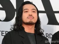 Creepy Nuts・R-指定の妻・江藤菜摘「父と息子」2ショット公開「素敵」「Rさんの抱っこ姿尊い」の声