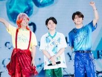 Mrs. GREEN APPLE、10周年野外ライブで10万人動員 1200機巨大ドローン・花火…サプライズ発表も