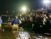 800年の伝統「笛吹川石和鵜飼」開幕 夏祭りの初日を彩る