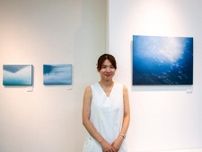 高松出身の松山真理さんが個展　坂出で「内なる光」描く作品40点
