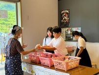 萩・三見小中の生徒が「玉ねぎ販売」　「バクチノキ」PR看板設置へ奮闘