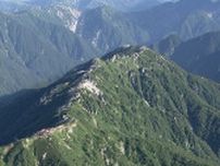 北アルプス燕岳で遭難　滋賀県の41歳女性が下山中に転倒して重傷　ヘリコプターで救助