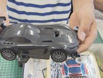 夏休み人気の教室　子どもたちが「ミニ四駆」の組み立て体験　自動車整備を学ぶ学生たちがサポート　40分で完成！全長135ｍの巨大サーキットで疾走