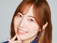松井珠理奈、10年ぶりの写真集を発売　胸元がエレガントなオフショットに「大人色気が凄い！」