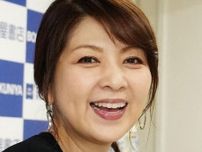 飯島直子びっくり、街ロケ中車から突如金髪ミュージシャンが顔出し「インスタ見てます！」