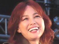 相川七瀬、人気ミュージシャンとばったり…肩を抱かれツーショット「相変わらずかっちょいーぜ」