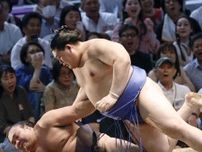 横綱大の里は3敗キープも…直せぬ「悪癖」が招いた賜杯争い大混戦