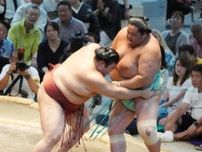 熱海富士、苦戦してきた琴桜を破る「僕は隅っこの方で頑張るだけ」も優勝争いに踏みとどまる