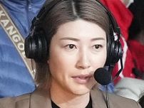 狩野舞子さん、ゴルフで超豪華面々と記念撮影　俳優、タレントらとピースに「豪華メンバーですね」