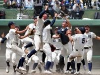 高校野球福岡大会、西日本短大付が3季連続で甲子園へ　九州国際大付に10-1で勝利