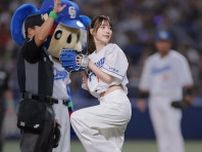 ボクシング世界戦「この美女は誰」から3年…〝印象ガラリ〟雪平莉左の31歳誕生日ショットに脚光「めっちゃ綺麗や」「息をのむ美しさ」