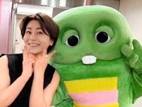 〝同期の絆〟ド派手歌姫と氷川きよしのハイヒール2ショット〝思いやりの差し入れ〟にも反響「本当に効きますよね」「あまり無理し過ぎないでね」