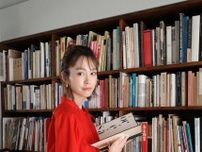 これぞ透明感…桐谷美玲〝レンズガン睨み〟ショットに「アップにドキドキ」「美しさがどんどん増してますね」「何年たっても変わらず可愛い」の声