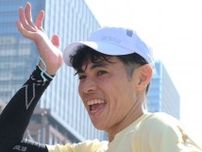 「何?この跳躍力?!」驚異のジャンプ！小島よしおに驚きの声続々「高エェェ！」「人ってめっちゃ跳べるんですね」