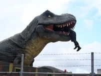 ジャングリア沖縄体験ルポ　恐竜から逃げろ！大人も絶叫　日陰少なく熱中症対策は必須