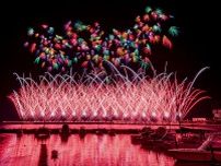 夜空と海に咲く大輪の華　8月の熱海海上花火大会は計4回