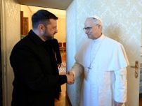 ゼレンスキー氏、ロシアとバチカンで対話「完全に可能」　ローマ教皇と面会