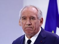 仏首相、財政再建へ2祝日廃止を提案　左派・極右陣営からは批判