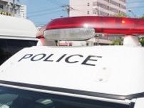 業務中にビーチのシャワー室で女性を盗撮疑い　すき間からスマホ、男を逮捕　本部署　沖縄