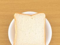 乾燥してパサつく“食パン”を簡単においしく復活させる裏ワザ「食感がよくなった！」