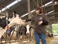 「暑さのストレスで牛乳が出る量が下がる」危険な暑さでモー大変...動物たちへの